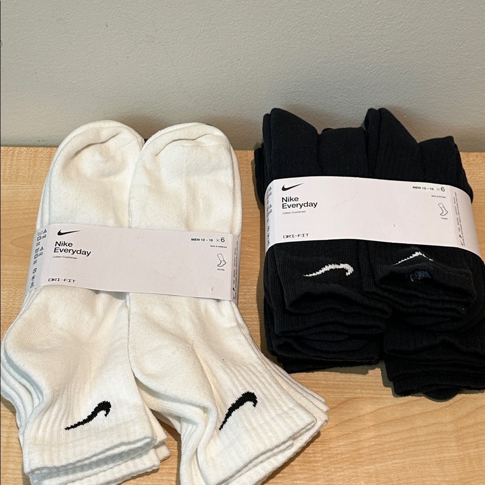 Nike XL Size Dri-FIT Black & White Socks 12 pairs - Fits Shoe Size 12-15